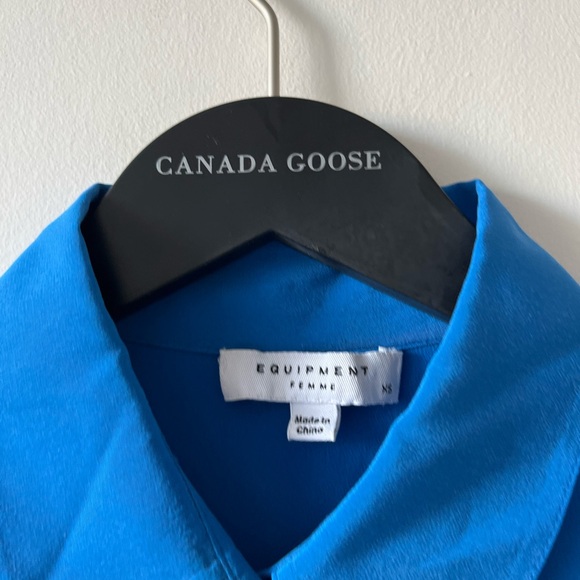 EQUIPMENT Silk Button-Down - Picture 4 of 7